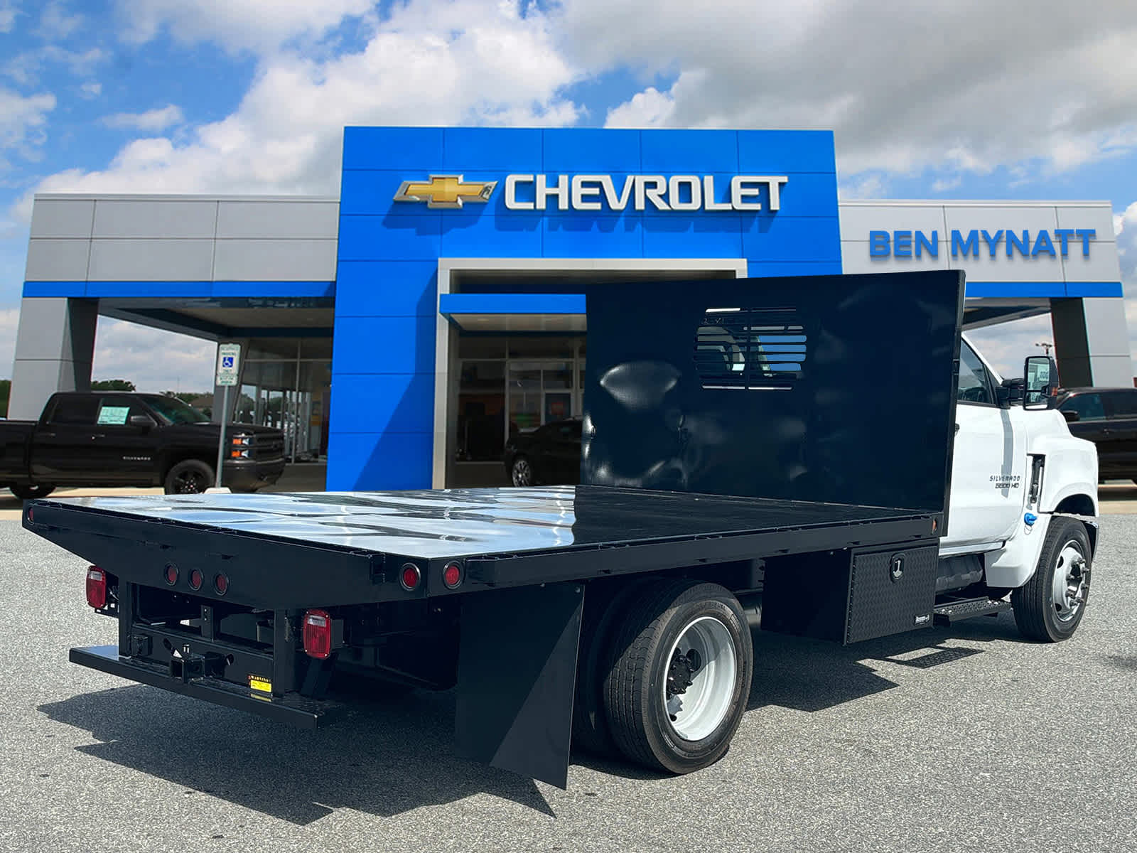 Vehicle image 7 of 38