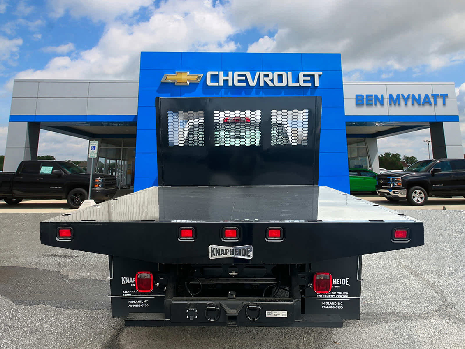 Vehicle image 6 of 44