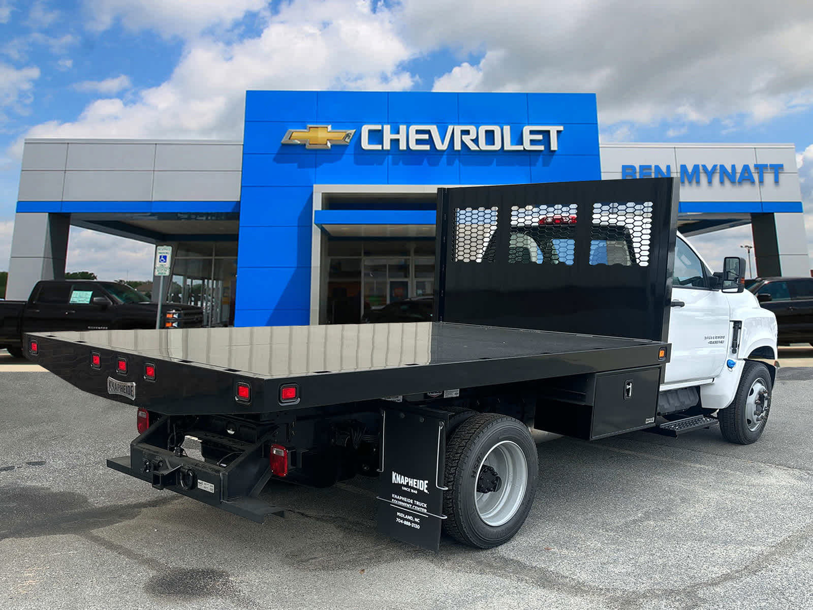 Vehicle image 7 of 44