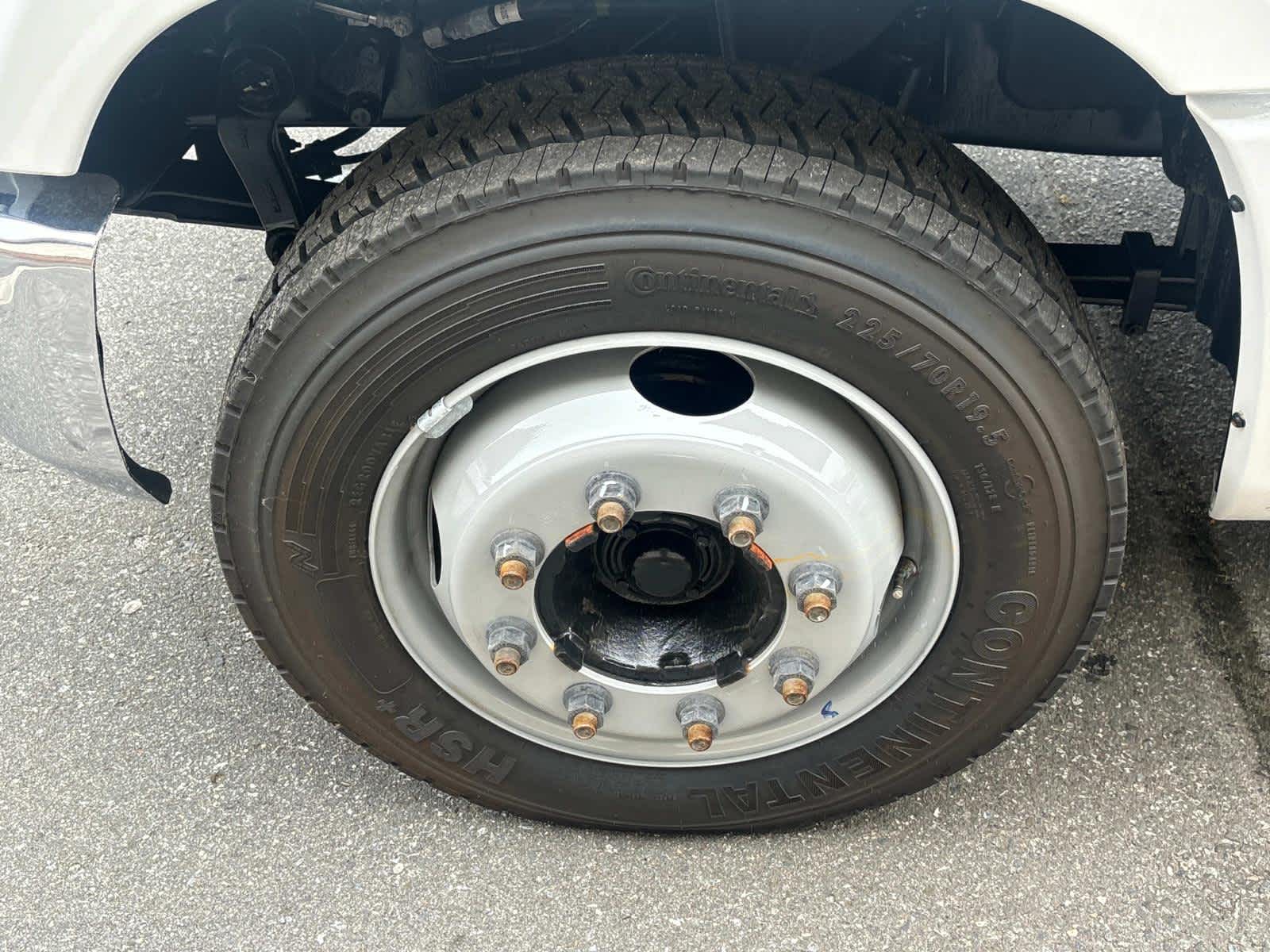 Vehicle image 43 of 44