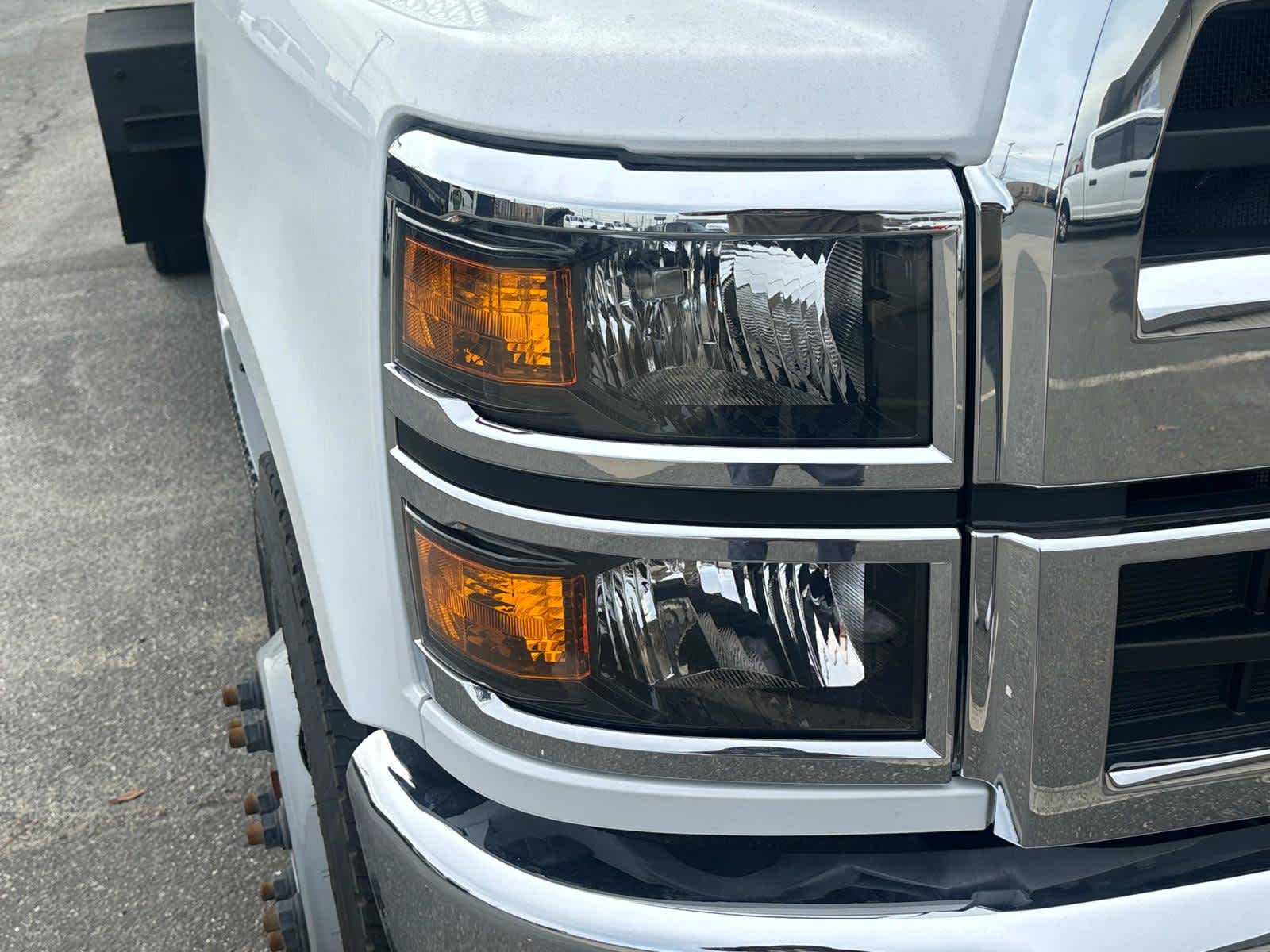 Vehicle image 39 of 44