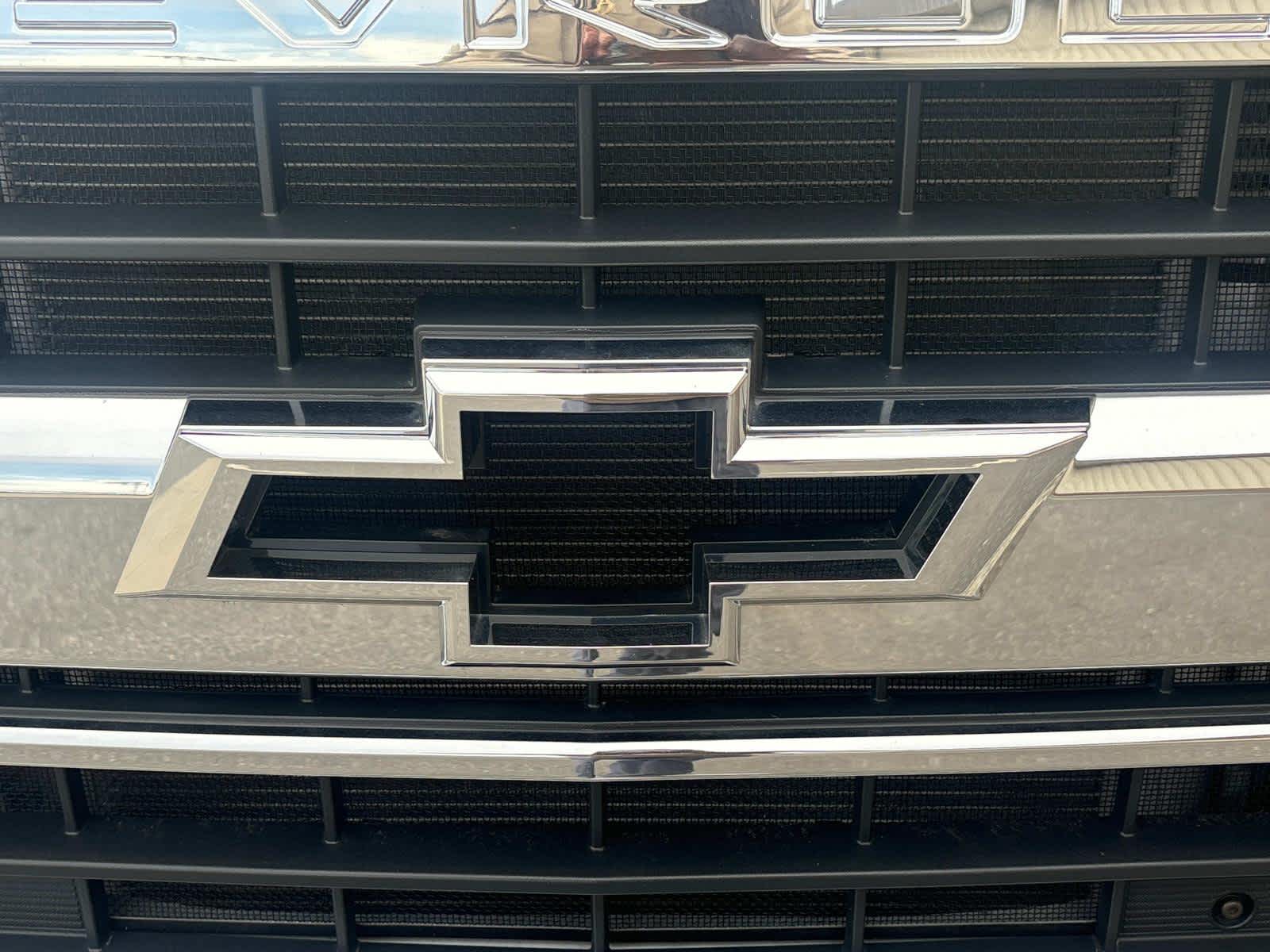 Vehicle image 40 of 44
