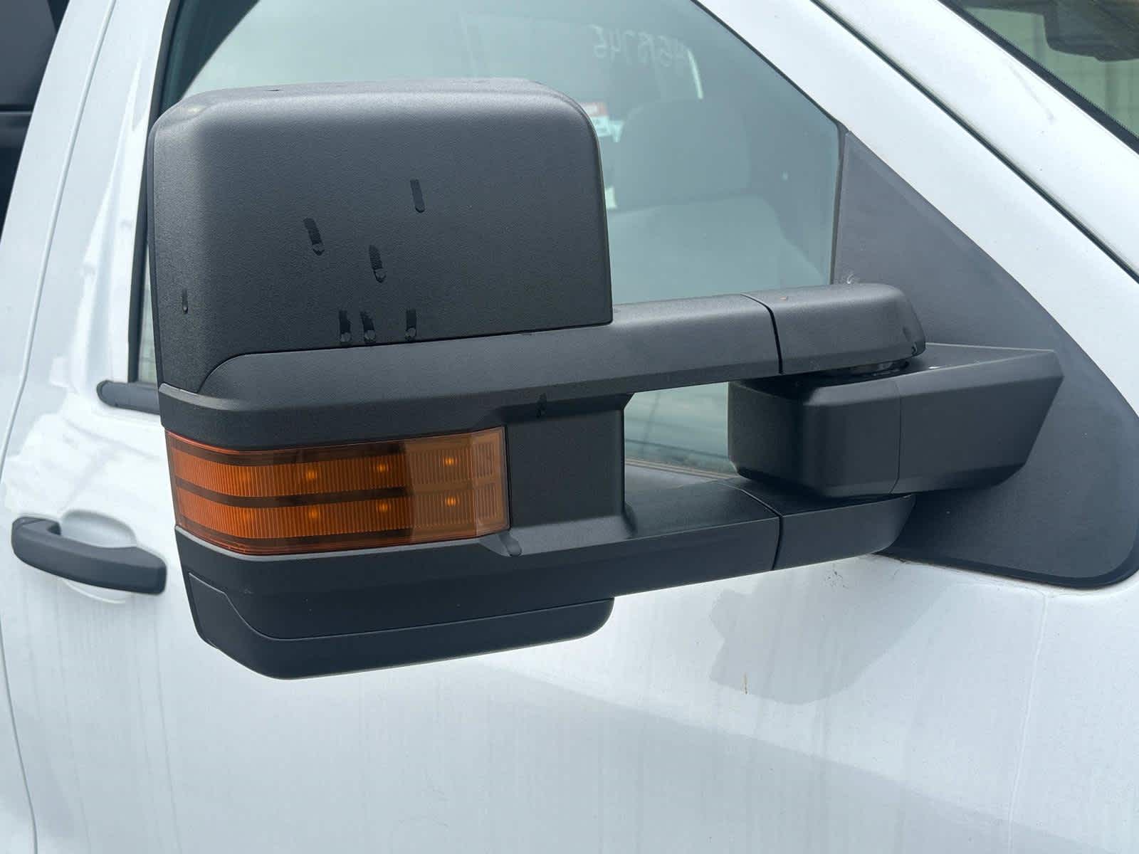 Vehicle image 37 of 44