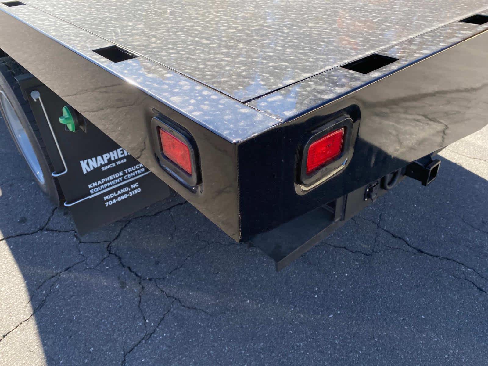 Vehicle image 27 of 41
