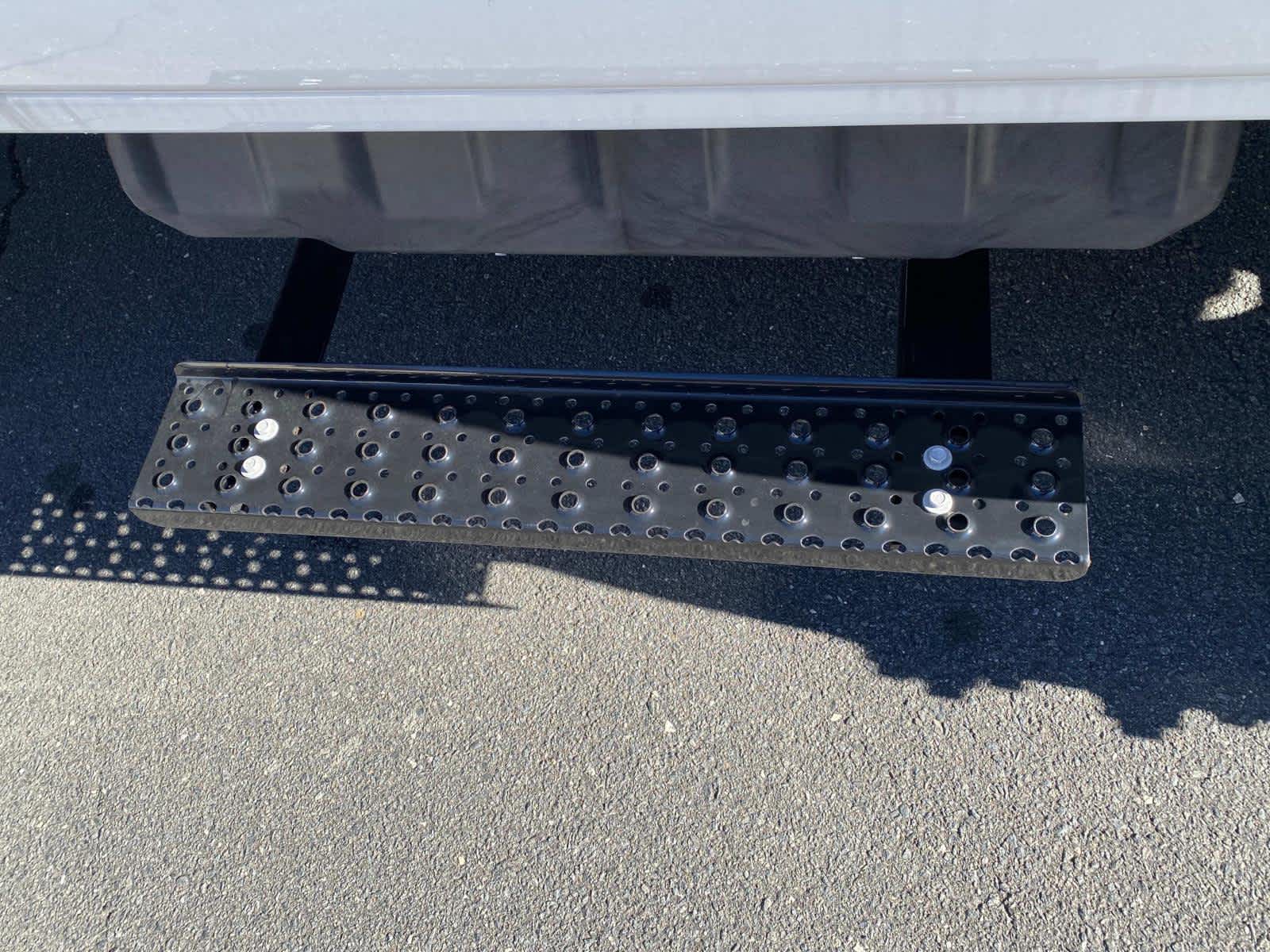 Vehicle image 35 of 41