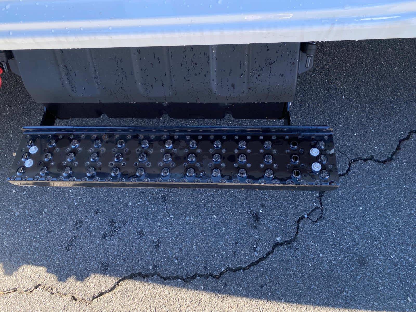 Vehicle image 25 of 41
