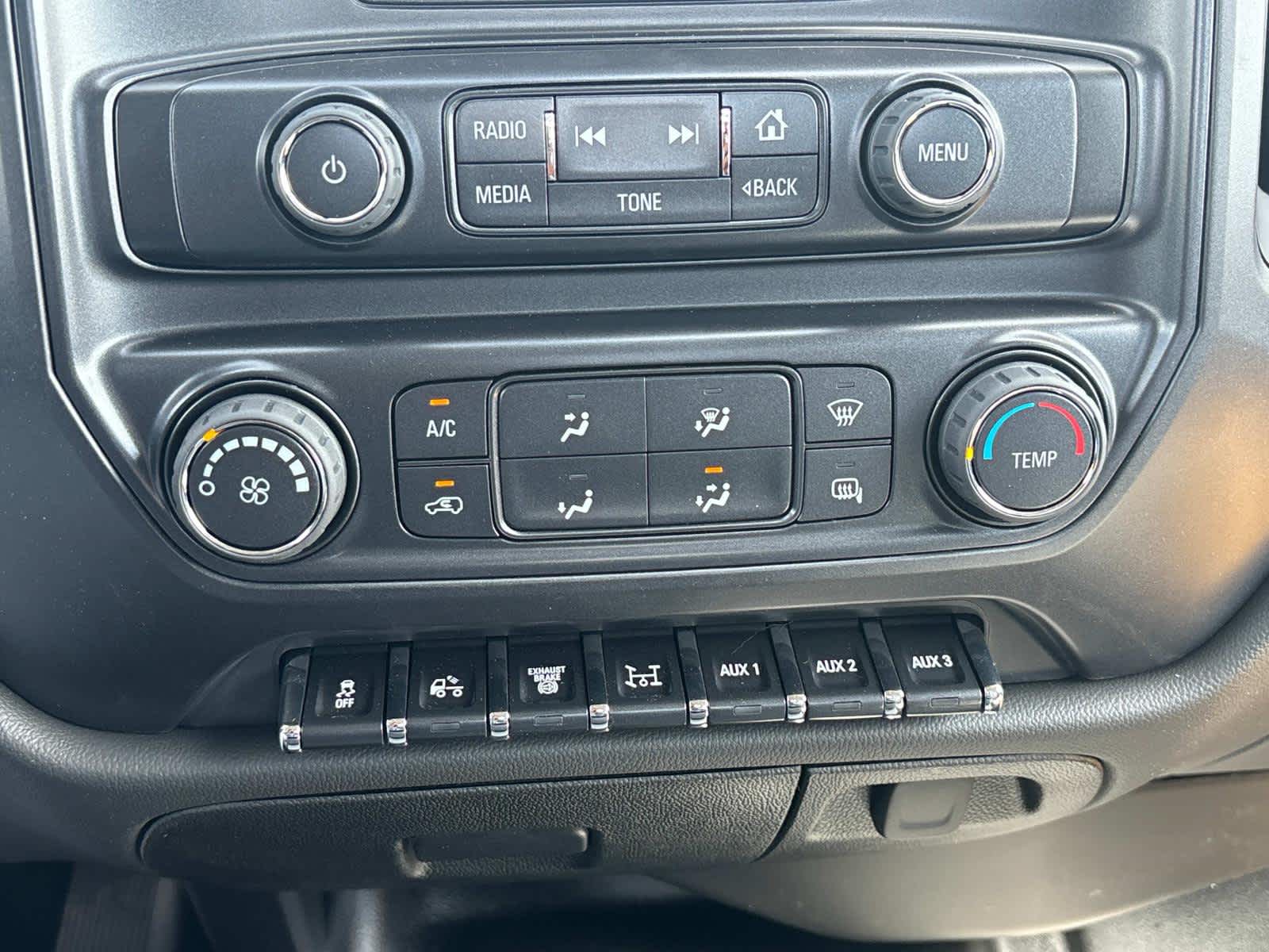 Vehicle image 19 of 38