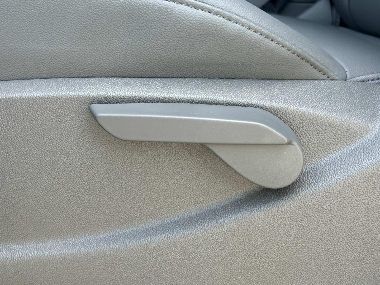Vehicle image 23 of 38