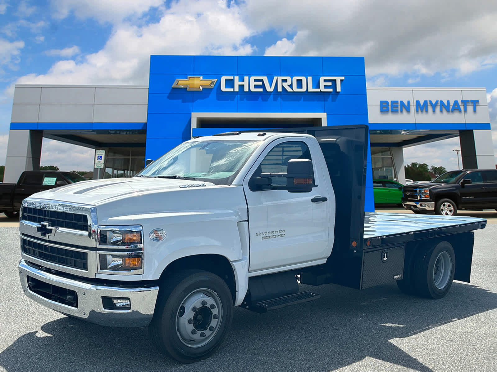 Vehicle image 3 of 38