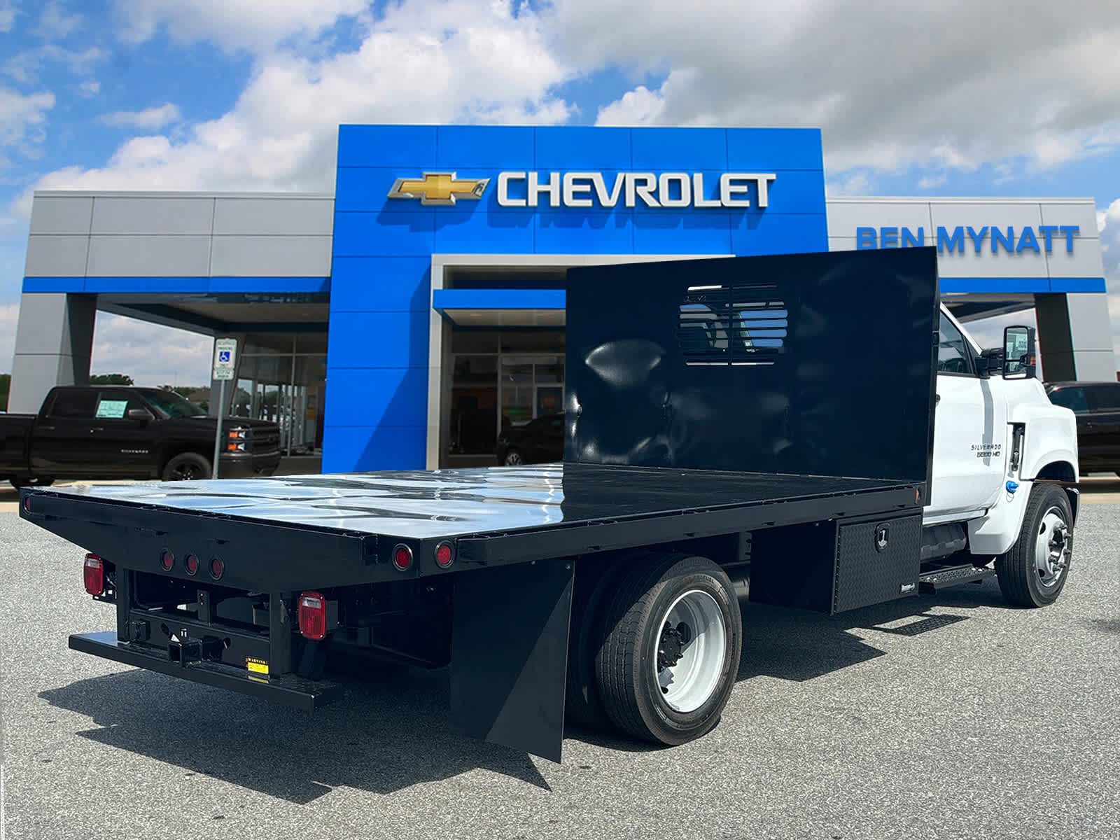 Vehicle image 7 of 38