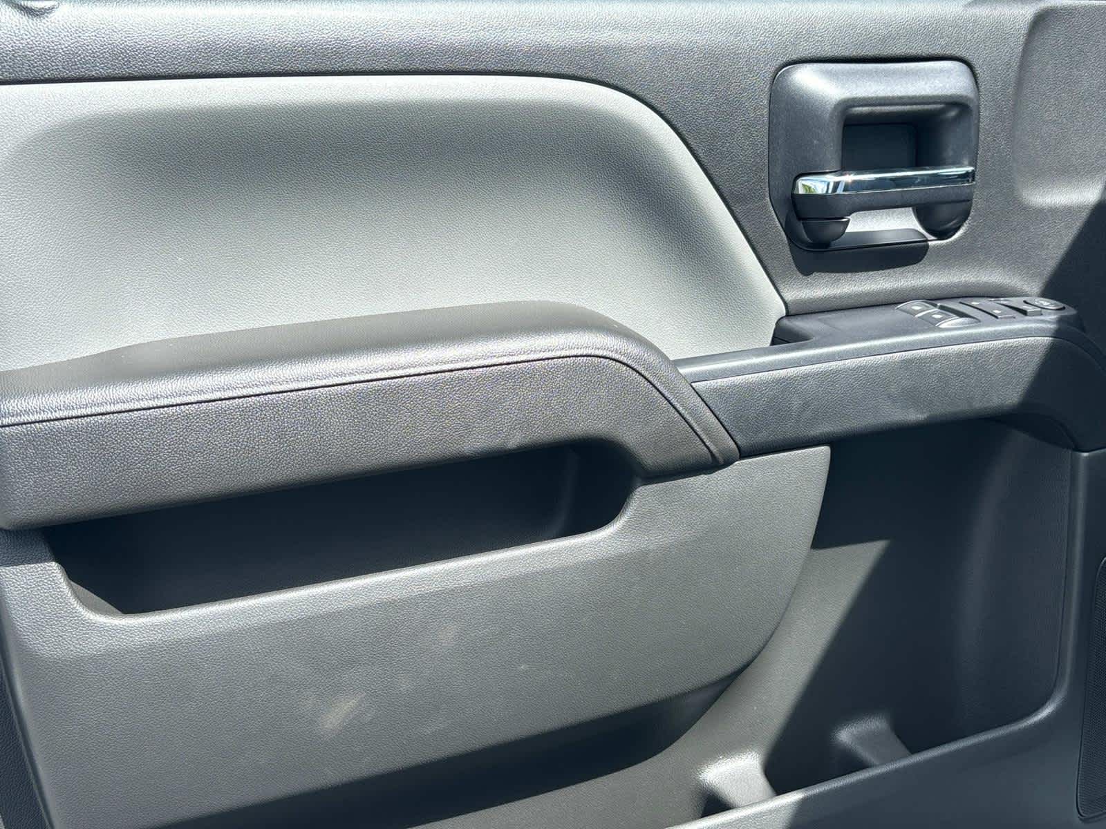 Vehicle image 20 of 38