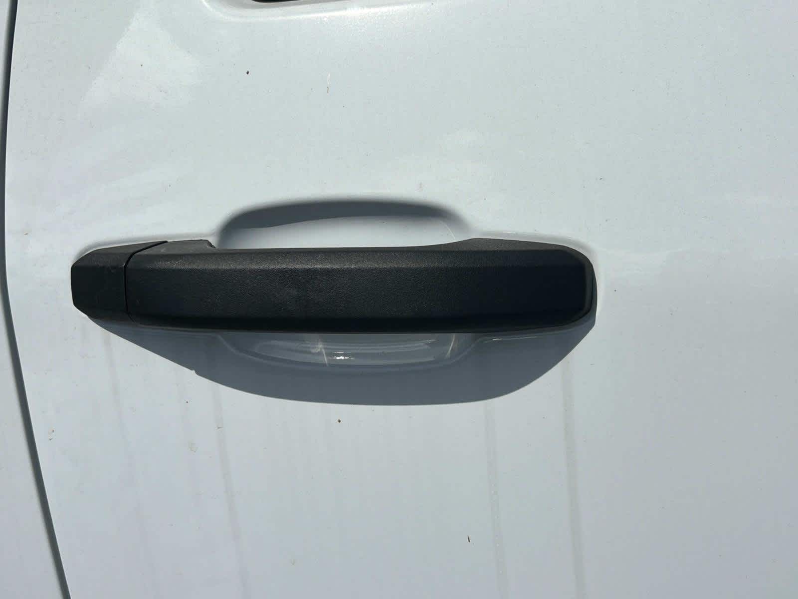 Vehicle image 28 of 38