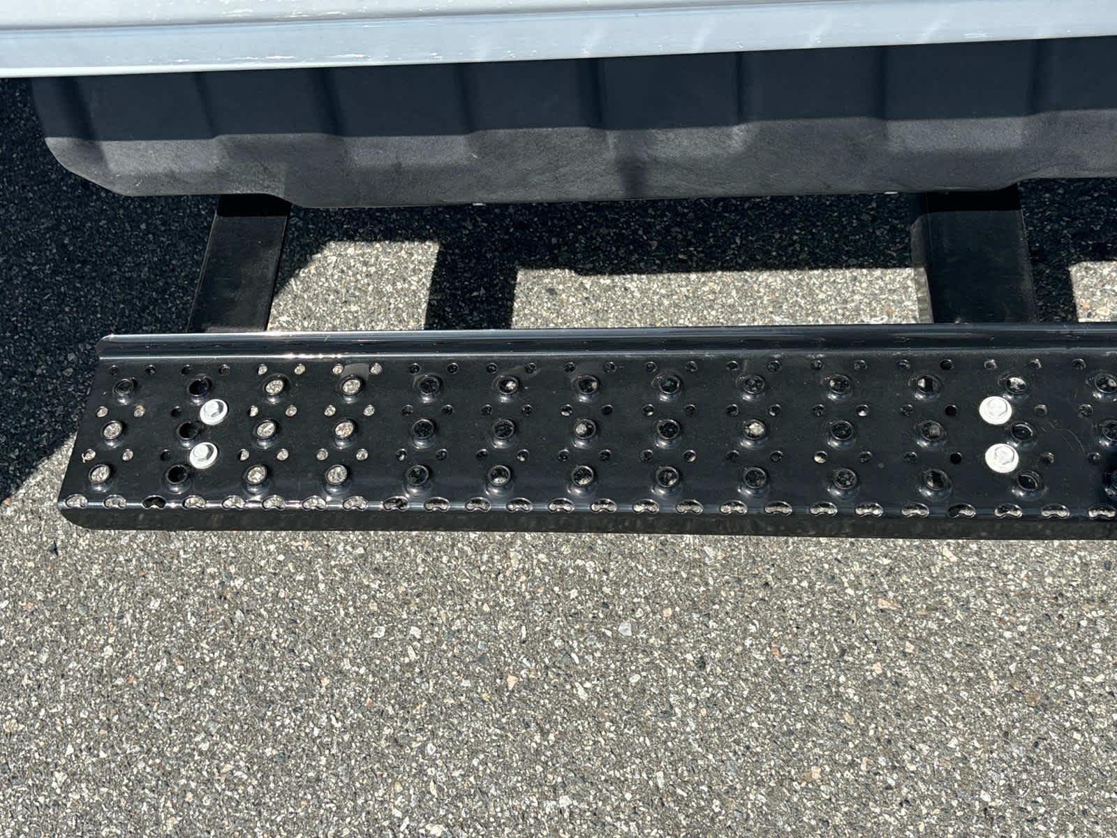 Vehicle image 31 of 38