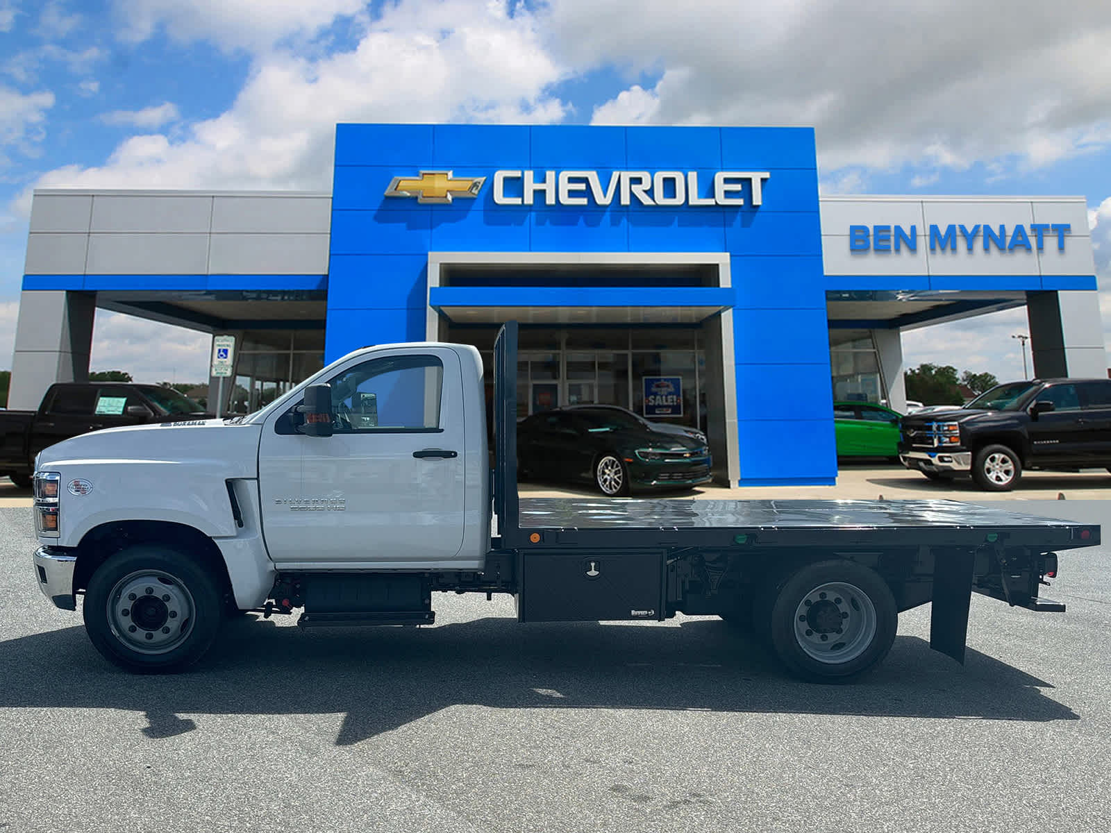 Vehicle image 4 of 38