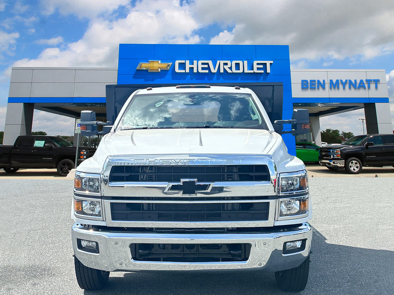 Vehicle image 2 of 38