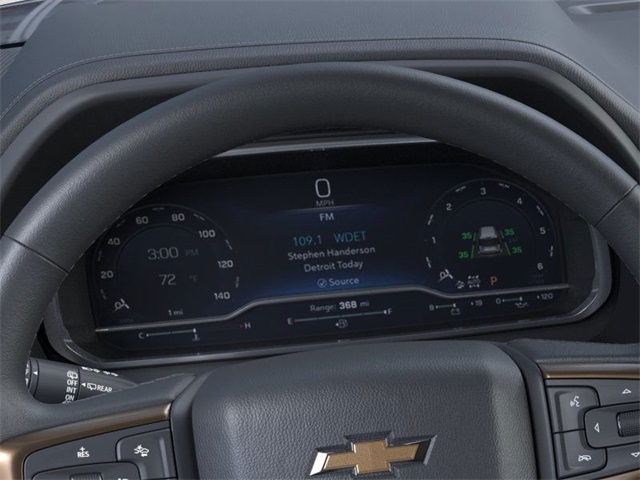 Vehicle image 18 of 24