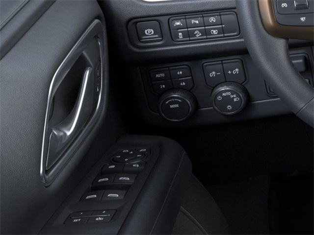 Vehicle image 22 of 24