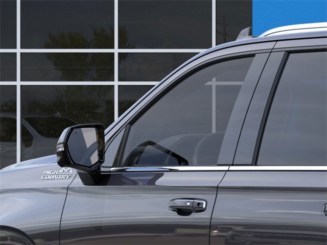 Vehicle image 12 of 24