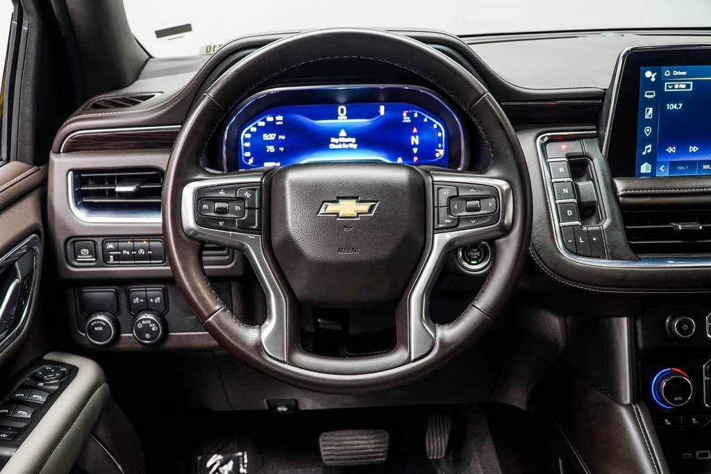 Vehicle image 15 of 40