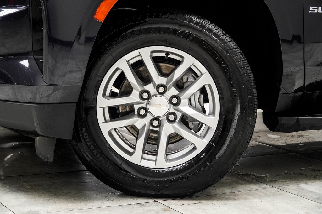 Vehicle image 11 of 40