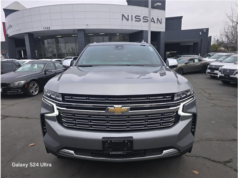 2023 Chevrolet Suburban Premier Image 2 of 55