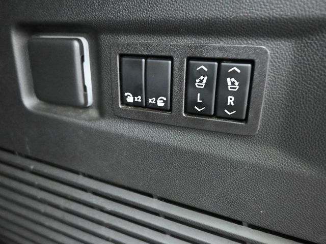 2023 Chevrolet Tahoe High Country Image 42 of 47