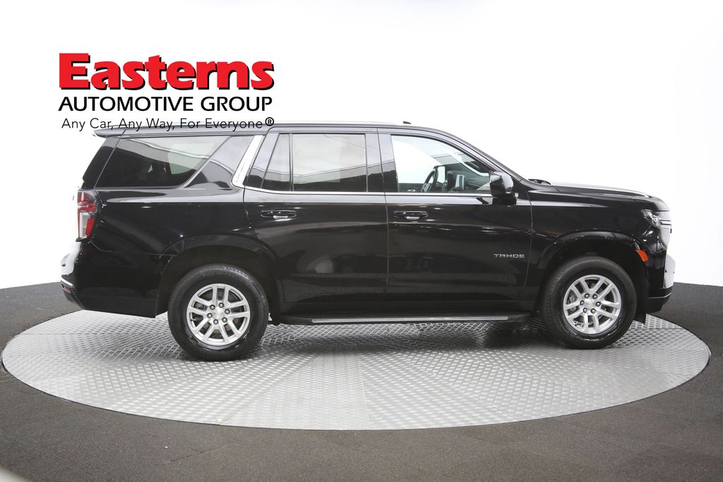 Vehicle image 19 of 64