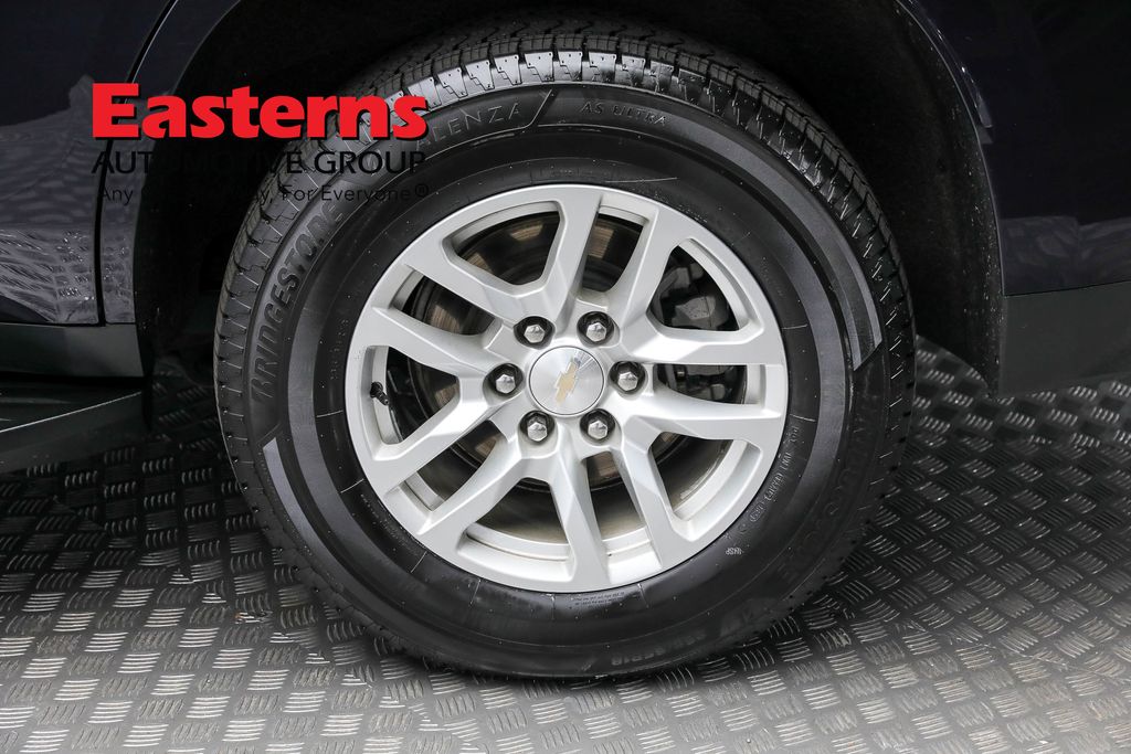 Vehicle image 39 of 65