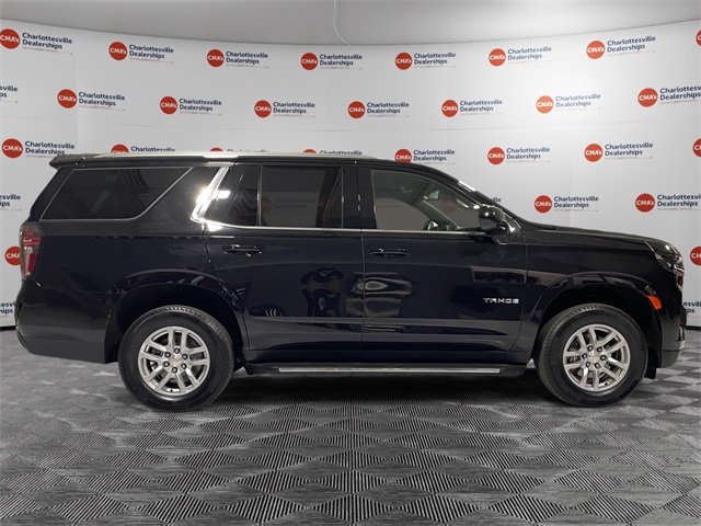 Vehicle image 7 of 19