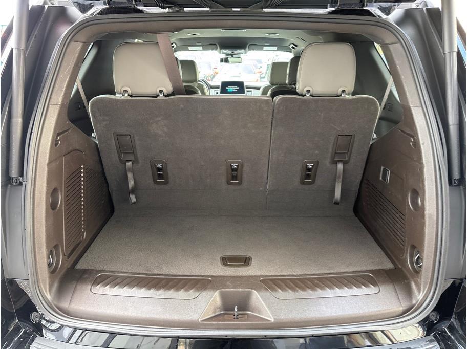 2023 Chevrolet Tahoe LT Image 8 of 35