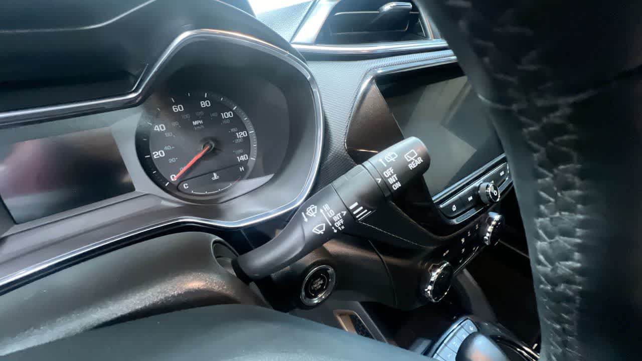 Vehicle image 19 of 43