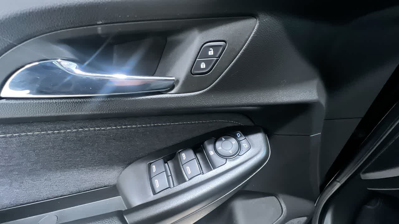 Vehicle image 12 of 43