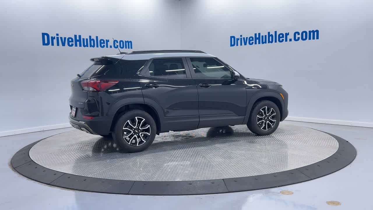 Vehicle image 2 of 43
