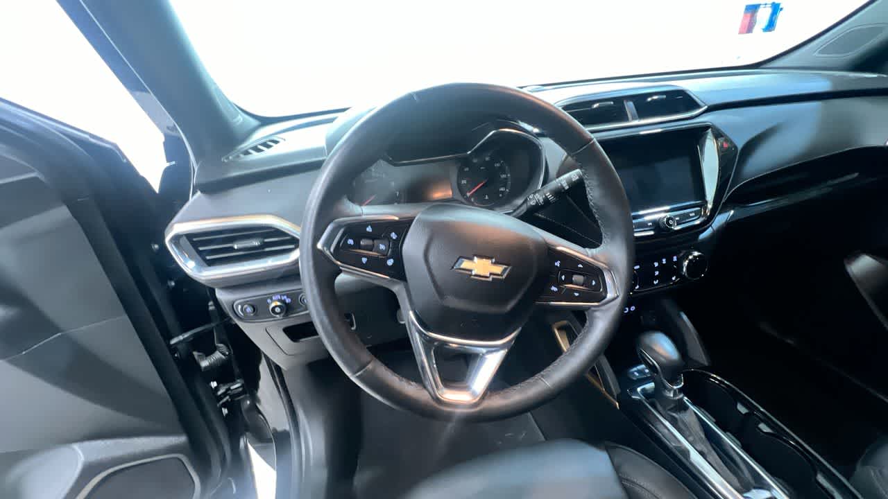 Vehicle image 15 of 43