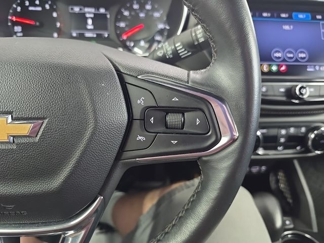 Vehicle image 18 of 22