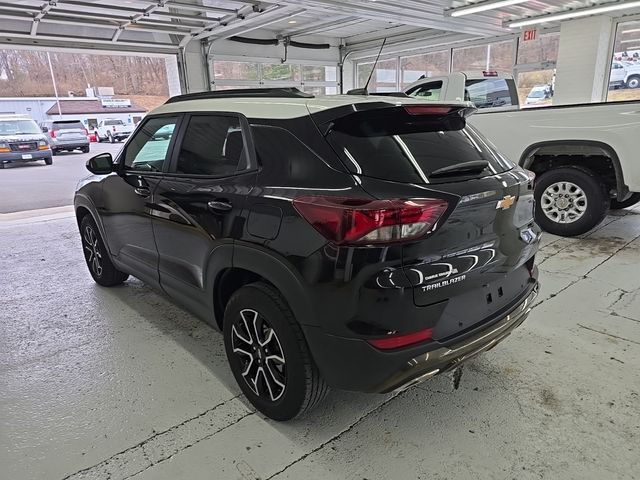 Vehicle image 5 of 22