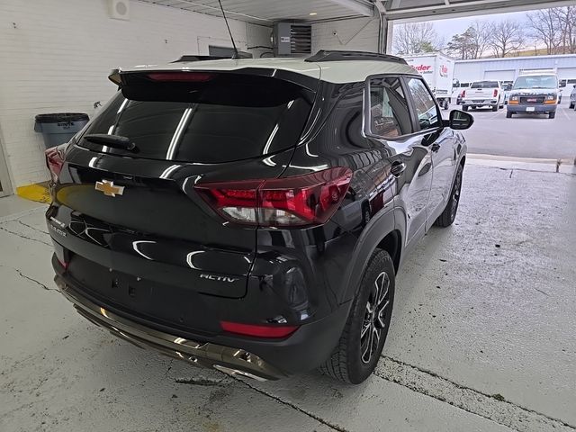 Vehicle image 7 of 22