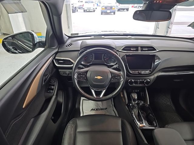 Vehicle image 12 of 22