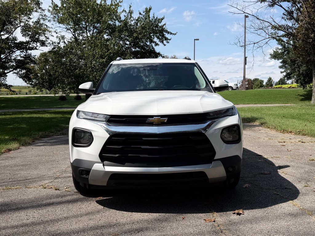 2023 Chevrolet Trailblazer LT Image 2 of 38