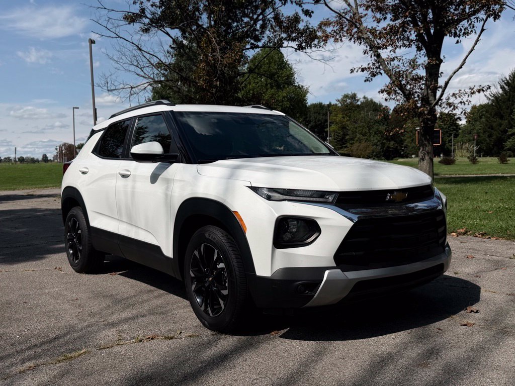 2023 Chevrolet Trailblazer LT Image 3 of 38