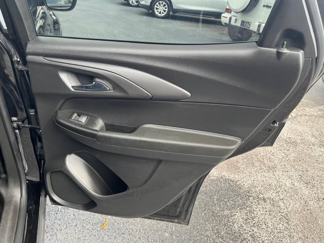 Vehicle image 20 of 45