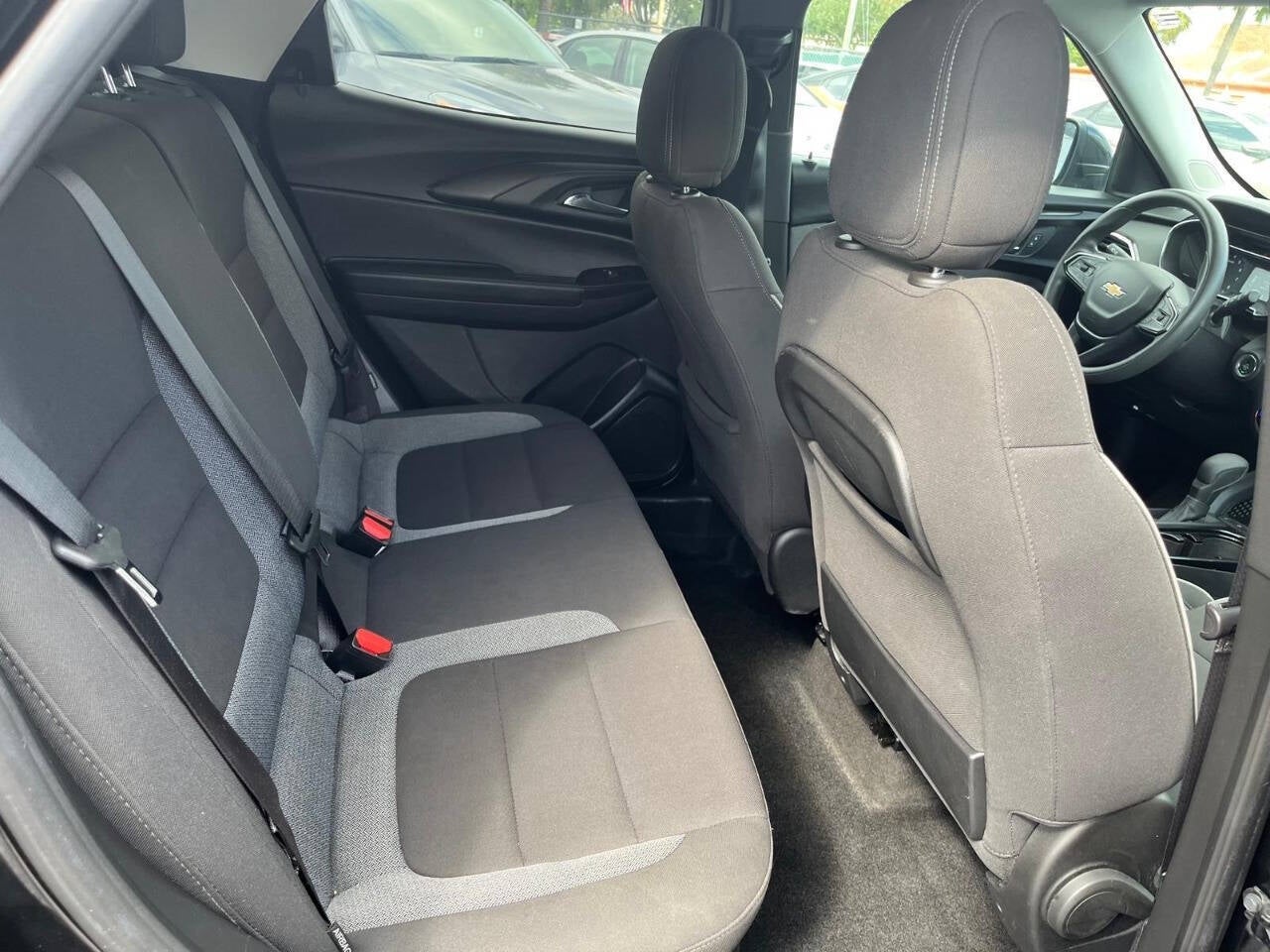 Vehicle image 26 of 45