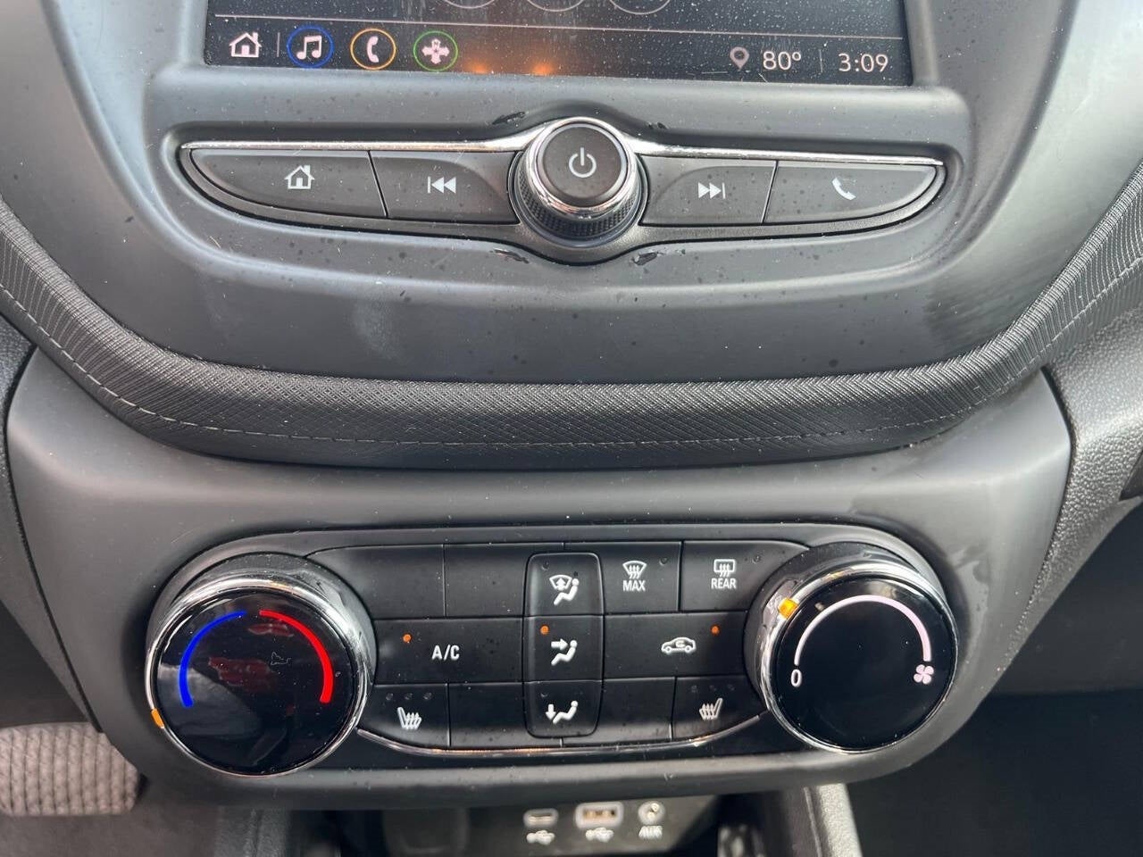 Vehicle image 16 of 45