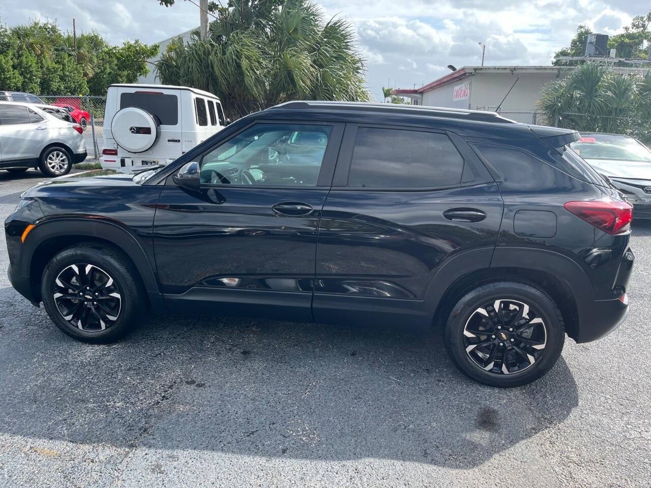 Vehicle image 12 of 45