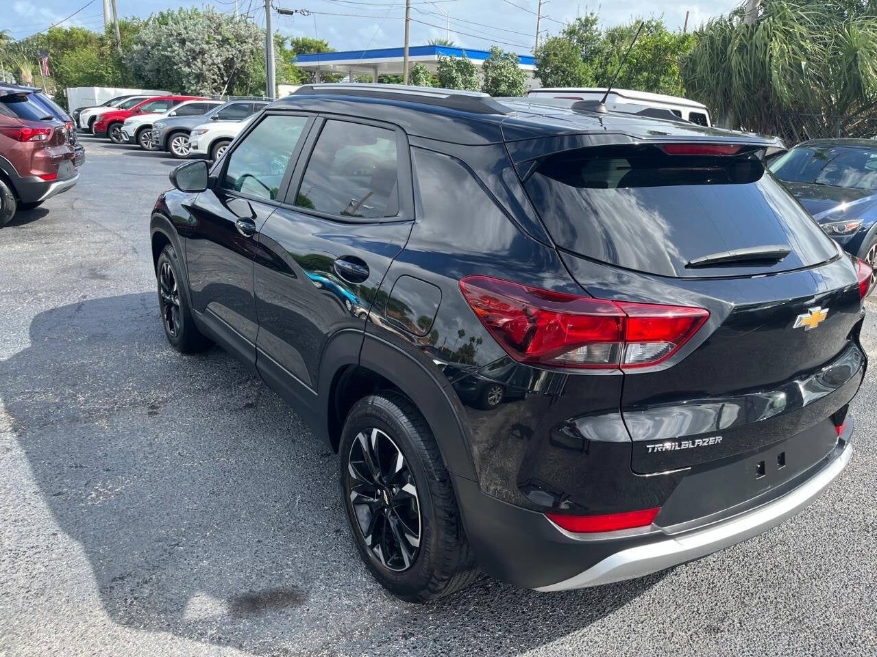 Vehicle image 13 of 45