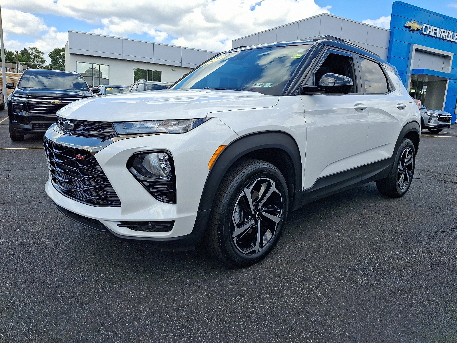 2023 Chevrolet Trailblazer RS Image 1 of 30