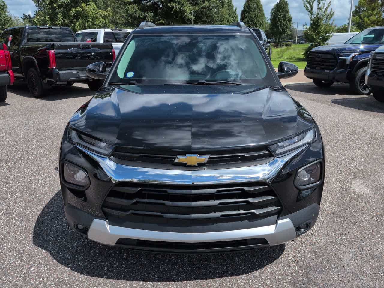 2023 Chevrolet Trailblazer LT Image 3 of 27