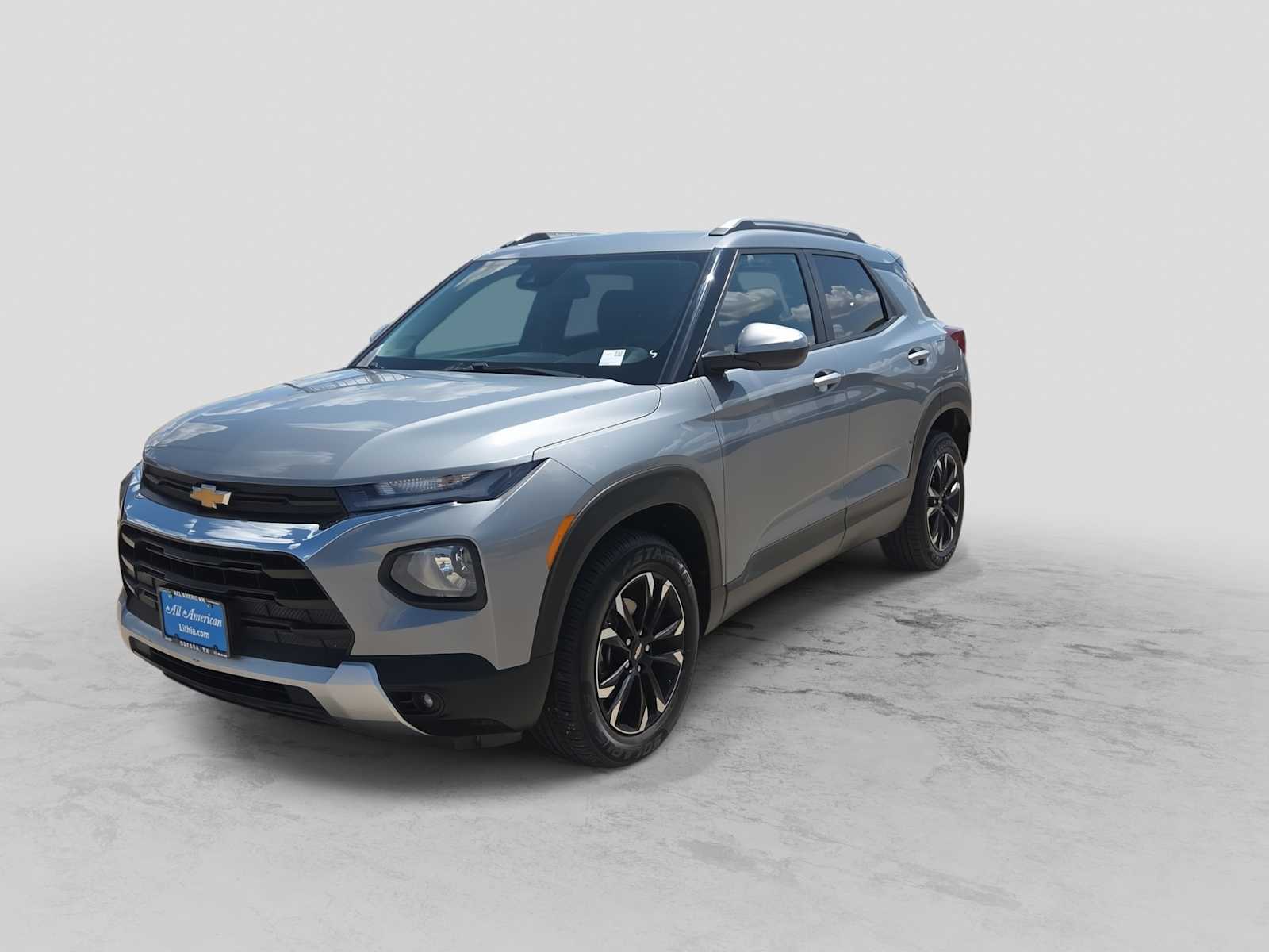 2023 Chevrolet Trailblazer LT Image 2 of 25