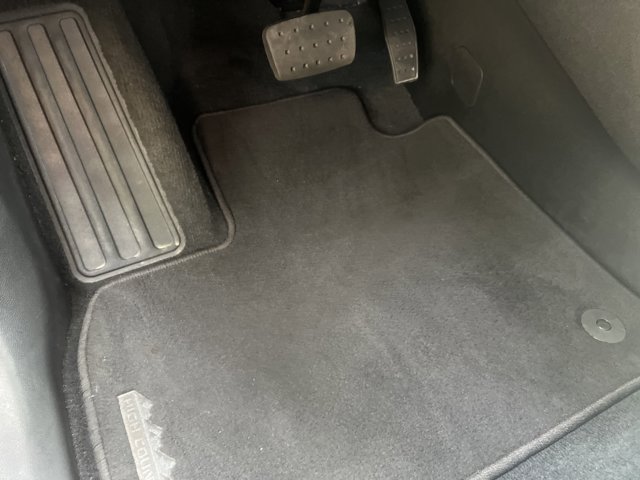 Vehicle image 16 of 36