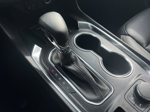 Vehicle image 25 of 36